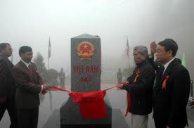 ກໍ່ສ້າງ 18 ຫຼັກໝາຍຊາຍແດນລະຫວ່າງແຂວງກວາງນາມ (ຫວຽດນາມ) - ເຊກອງ (ລາວ)